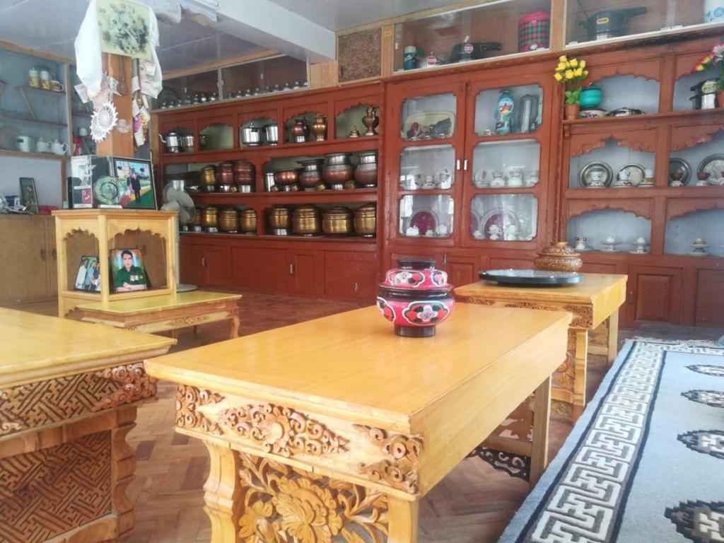 Sernang Homestay Hundar Bagian luar foto