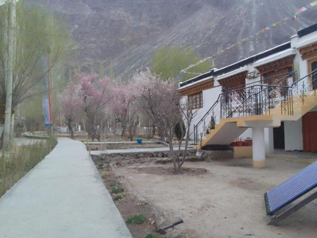 Sernang Homestay Hundar Bagian luar foto