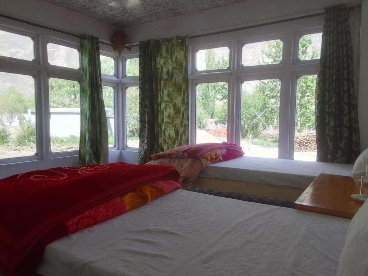 Sernang Homestay Hundar Bagian luar foto
